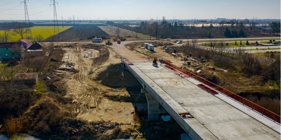 Civil infrastructure site illustrating industries supported by Synergex Project Services